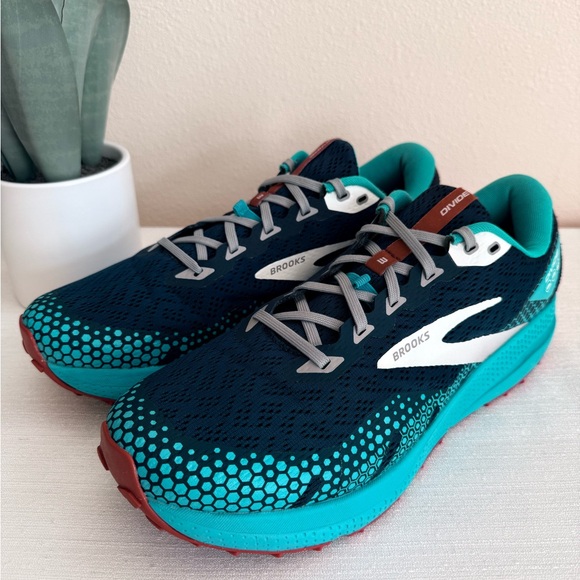 Brooks Trail Turquoise/Black Divide 3 Athletic Sneakers - Picture 3 of 14